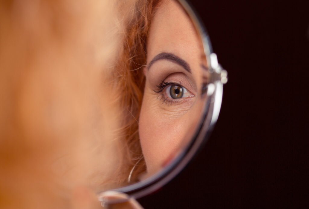 Qual a melhor pomada para cicatriz de blefaroplastia?