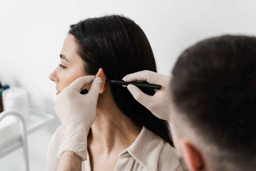 horas de duração cirurgia de otoplastia